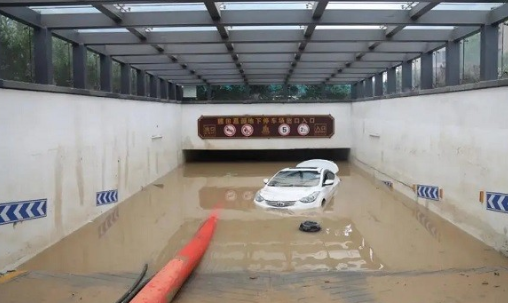 軌道式巡檢機(jī)器人在當(dāng)代社會(huì)的應(yīng)用